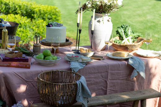 Outdoor Summer Dining in the Garden